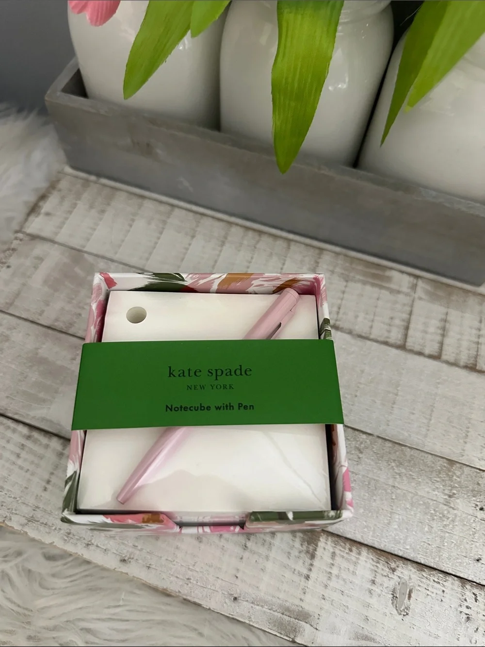 Nwt Kate spade notecube with pen